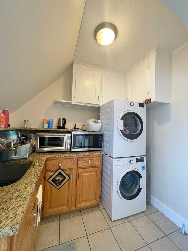 Building Photo - 92-94 Saint Andrew Rd