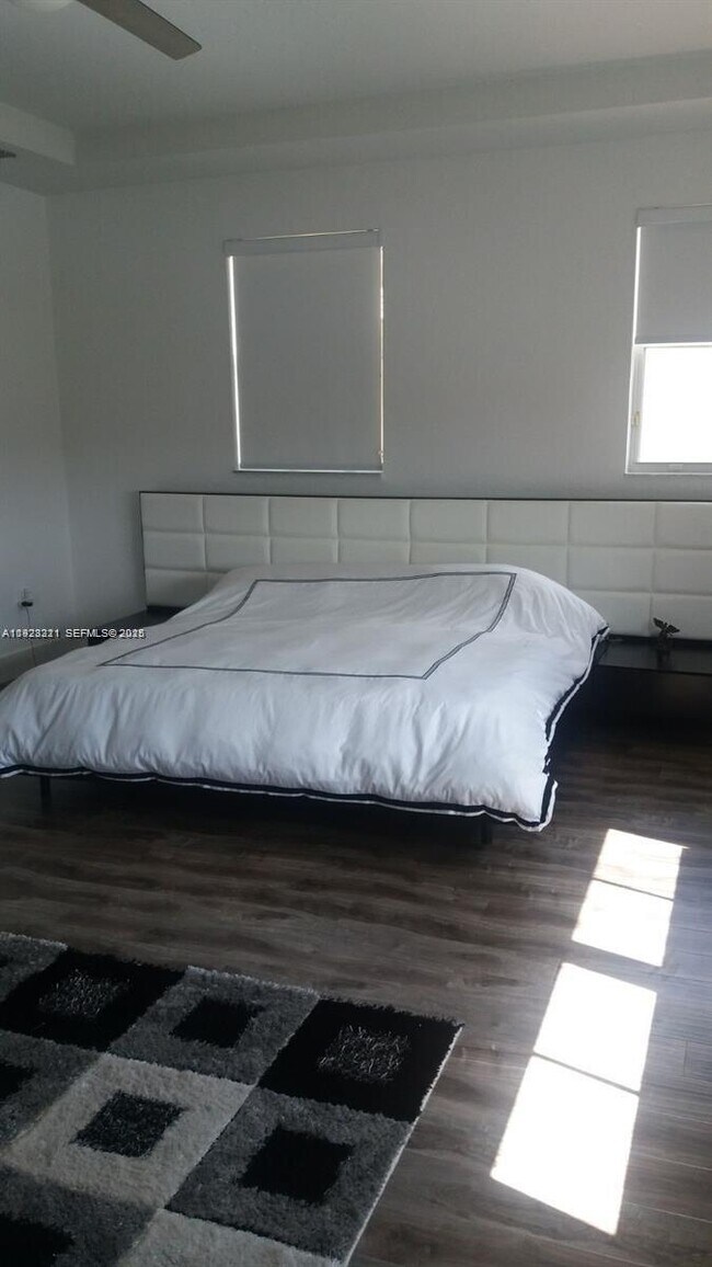 Foto del edificio - 7903 NW 111th Ct