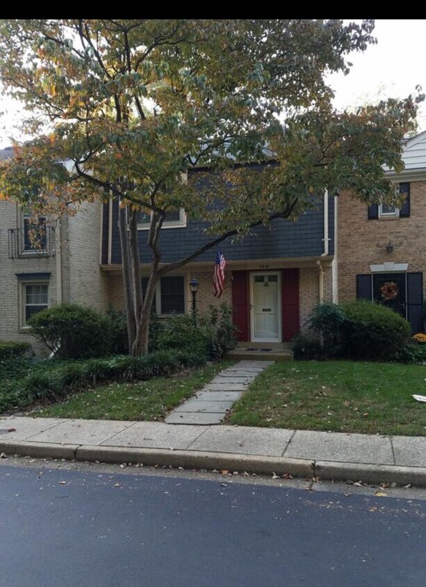 Primary Photo - 3242 Cambridge ct
