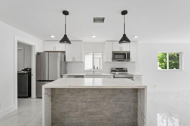 Foto del edificio - 537 NW 2nd Terrace