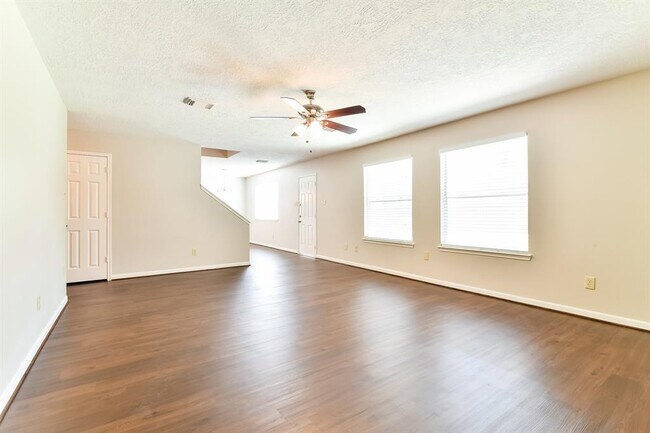 Building Photo - 4611 Dove Springs Dr