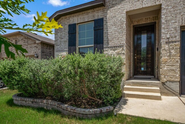 Foto del edificio - Welcome to this beautiful 4-bedroom, 3-bat...