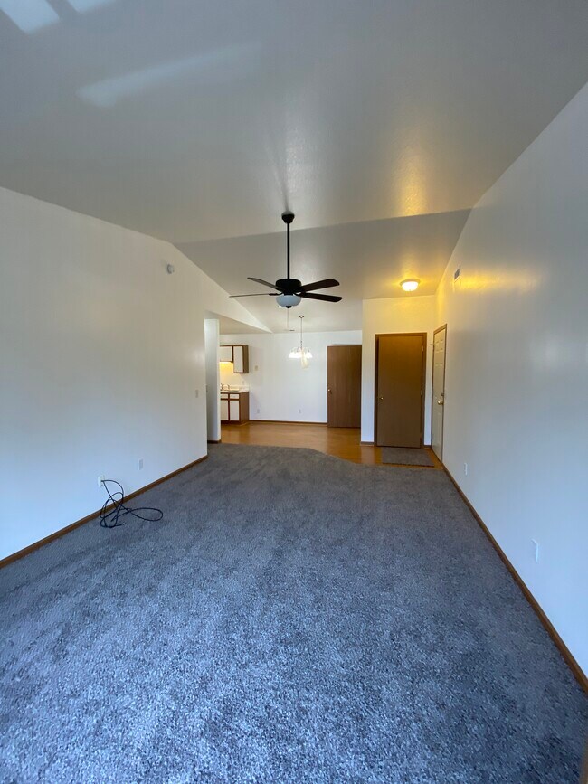 Foto del edificio - 7483 Crosscreek Dr