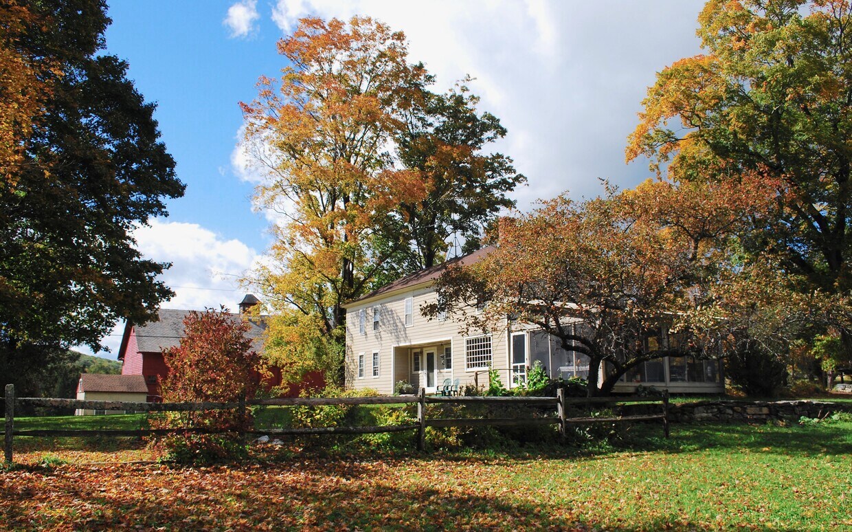 Primary Photo - 129 New Marlborough Rd