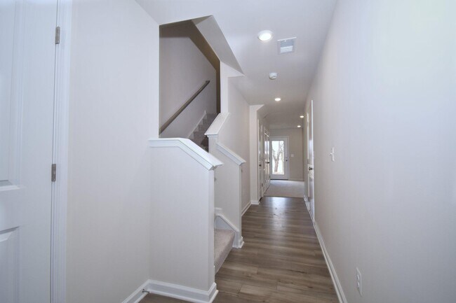 Foto del edificio - 99 Gray Silver Rd