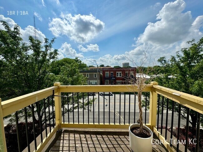 Building Photo - 1 Bedroom in Union Hill