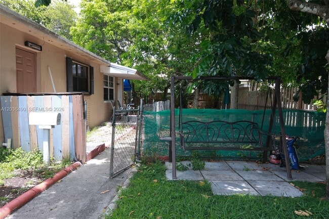 Foto del edificio - 1321 N 58th Ave