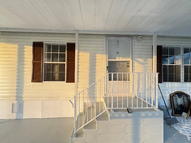 Building Photo - 1005 Waterway Dr