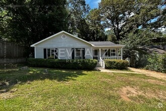 Building Photo - 5224 Colonial Cir N