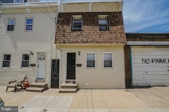Building Photo - 2604 Amber St