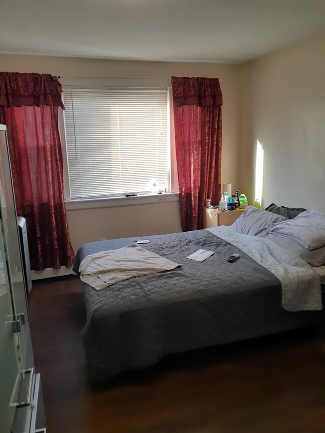 Bedroom - 239 2nd St