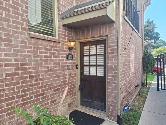Foto del edificio - 3416 Westminster Ave