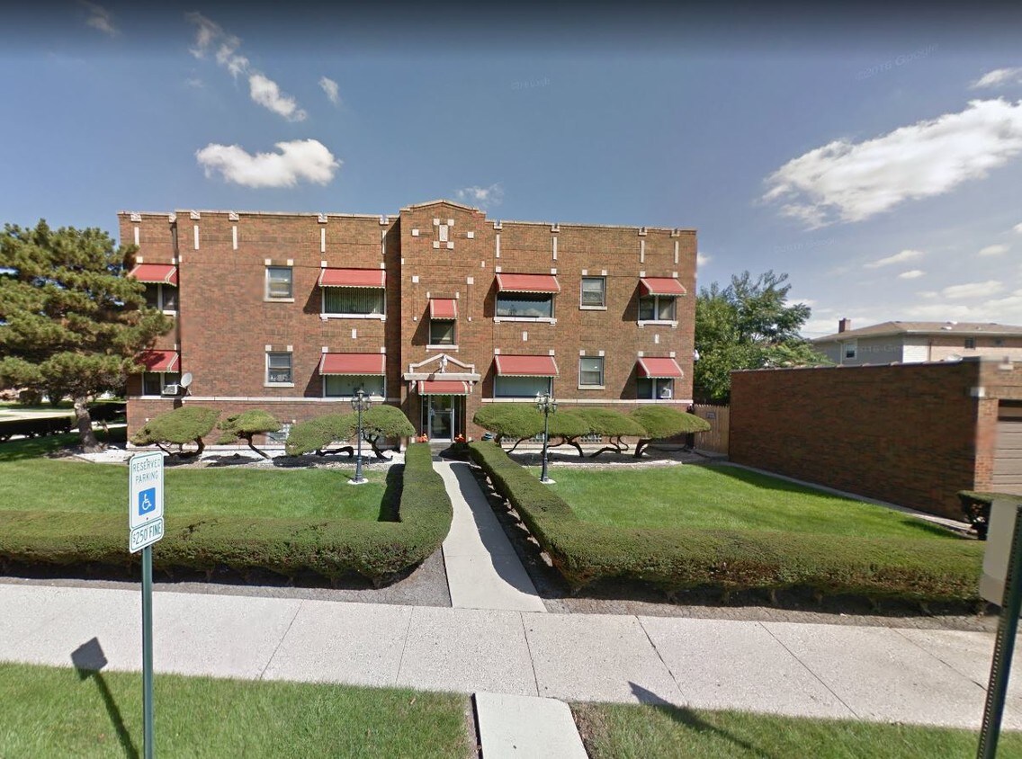 Primary Photo - 1414 N Maywood Dr