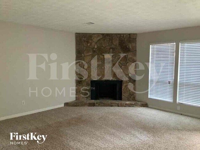 Building Photo - 3907 Wood Path Dr