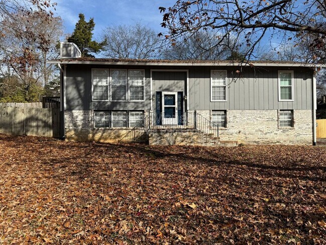 Foto del edificio - 11105 Lake Hills Dr