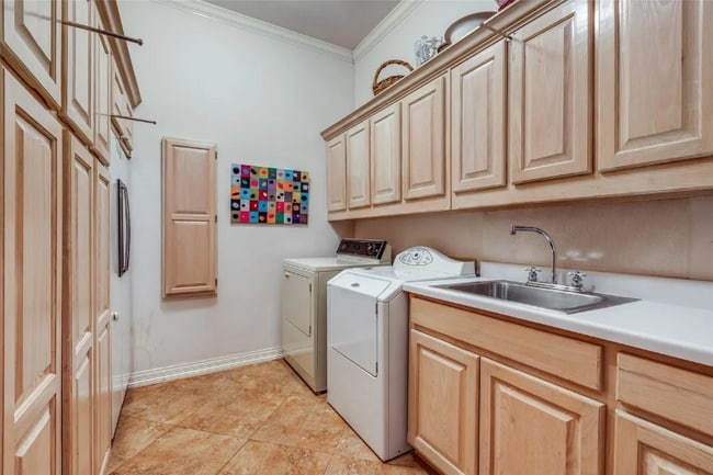 Foto del edificio - 13829 Creekside Pl
