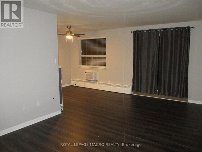 Photo du bâtiment - 485-485 Thorold Rd