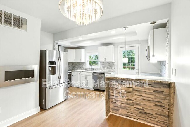 Foto del edificio - 3103 Rosekemp Ave