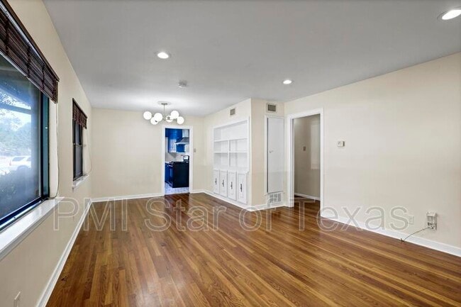 Building Photo - 10138 Estacado Dr