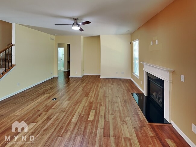 Foto del edificio - 9420 Ardrey Woods Dr
