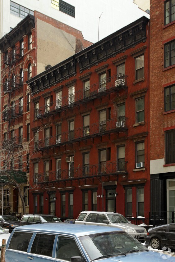 Building Photo - 100 Charlton St