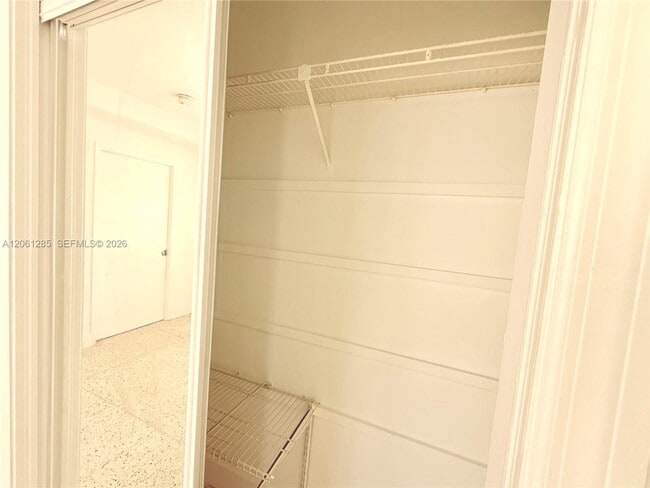 Building Photo - 7400 Harding Ave