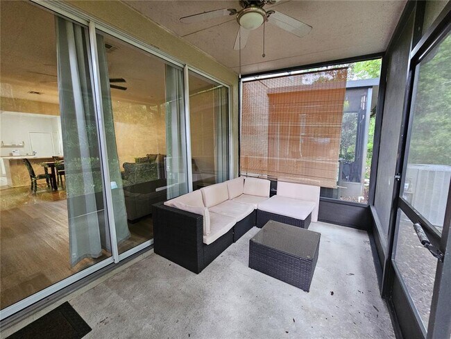 Foto del edificio - 5166 Hawkstone Dr