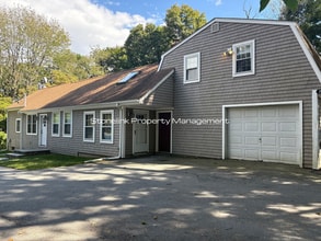 Building Photo - 27A Laurel Ln