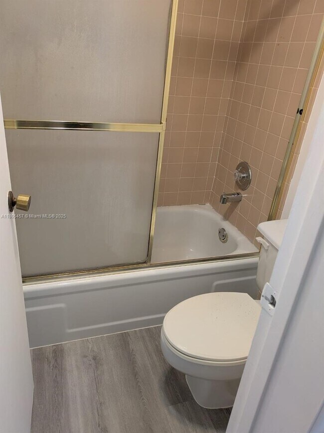 Foto del edificio - 2309 S Cypress Bend Dr