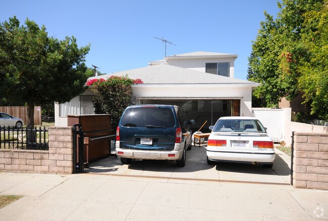 Building Photo - 1524 Stanford St