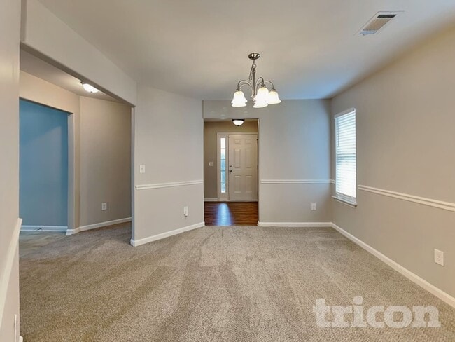 Building Photo - 121 Pristine Dr