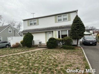 Primary Photo - 792 Park Ln S