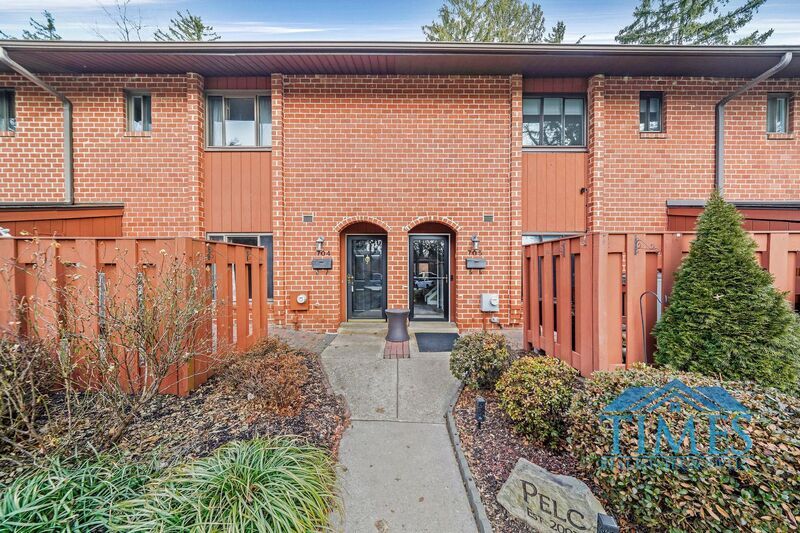 Primary Photo - 704 Worthington Dr