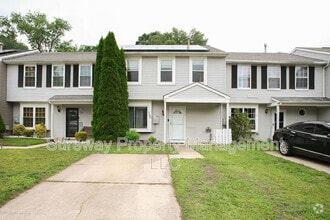 Building Photo - 146 Shoreline Dr
