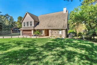 Building Photo - 13392 Southshore Dr