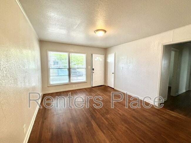 Building Photo - 6714 E Jasper St