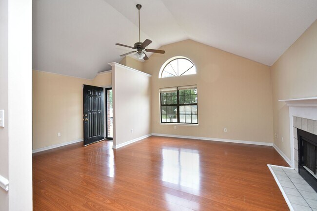 Foto del edificio - West Augusta Beautiful Home