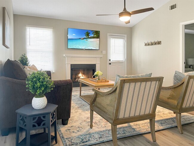 Building Photo - $1,235 - 2 bed/2 bath house for rent in Na...