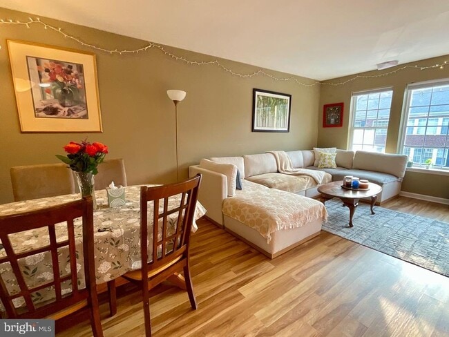 Building Photo - 9228 Blue Grass Rd