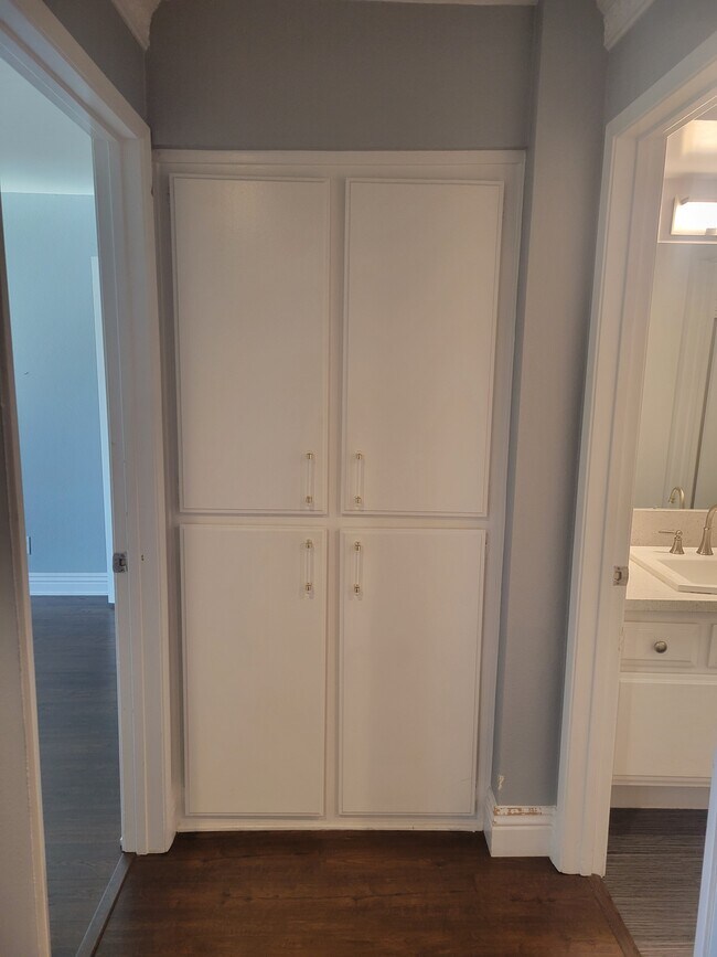 Foto del edificio - 14209 Riverside Dr