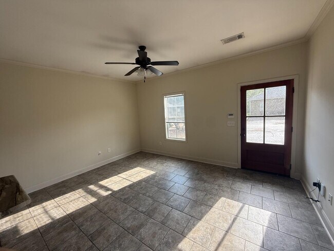 Building Photo - 360 Acadia Lp