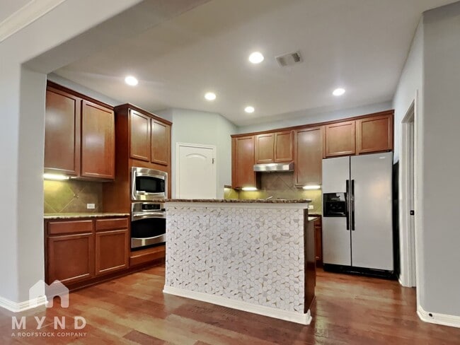 Building Photo - 9613 Solana Vista Loop
