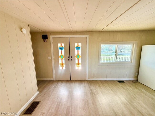 Building Photo - 1480 W Irons St