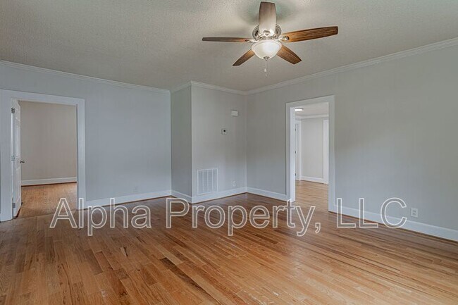 Building Photo - 4 11th St