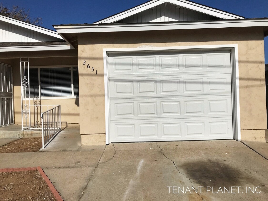 Primary Photo - Single family home for rent 4bed/2bath!