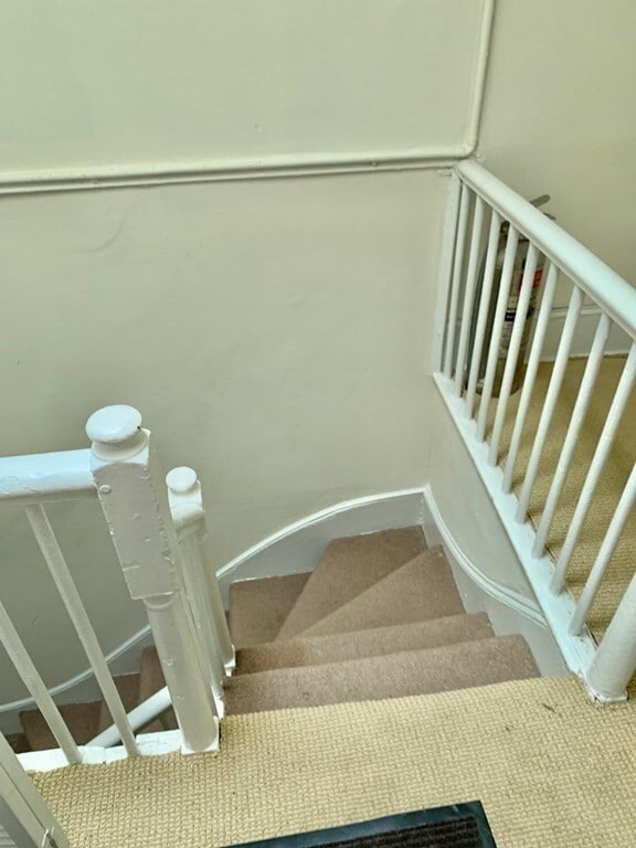 Building Photo - 10 Appian Way
