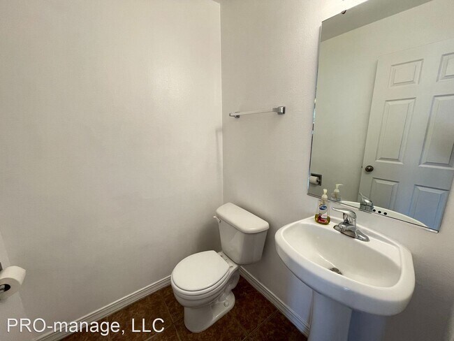 Building Photo - 2 br, 2.5 bath House - 418 Energy Dr. #1