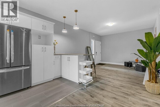 Building Photo - 521 Campbell Ave