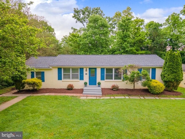 Building Photo - 60 Killdeer Ave