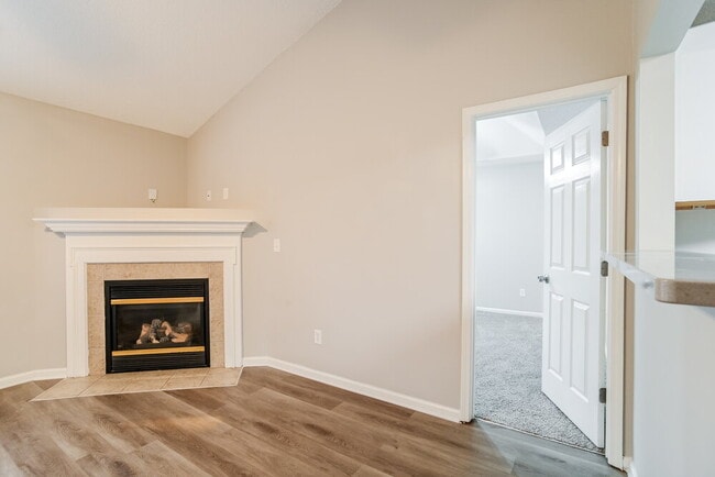 Foto del edificio - 8248 Fox Swamp Rd